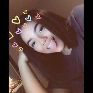 Meet your Posher, Lesly